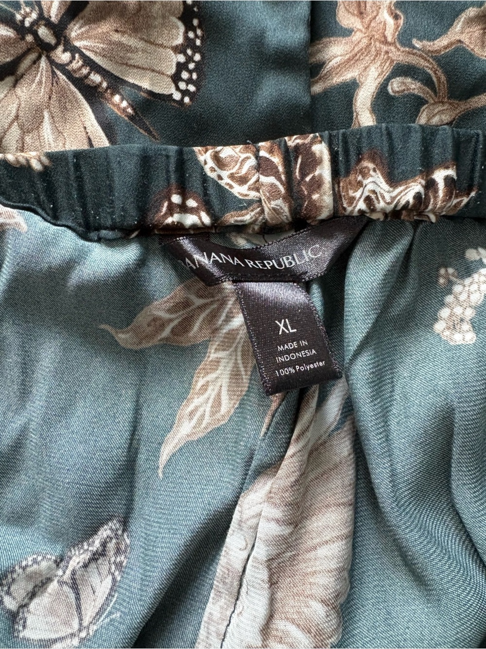 BR Jungle Print Satin Long Sleeve Pajama Set - Picture 4 of 7